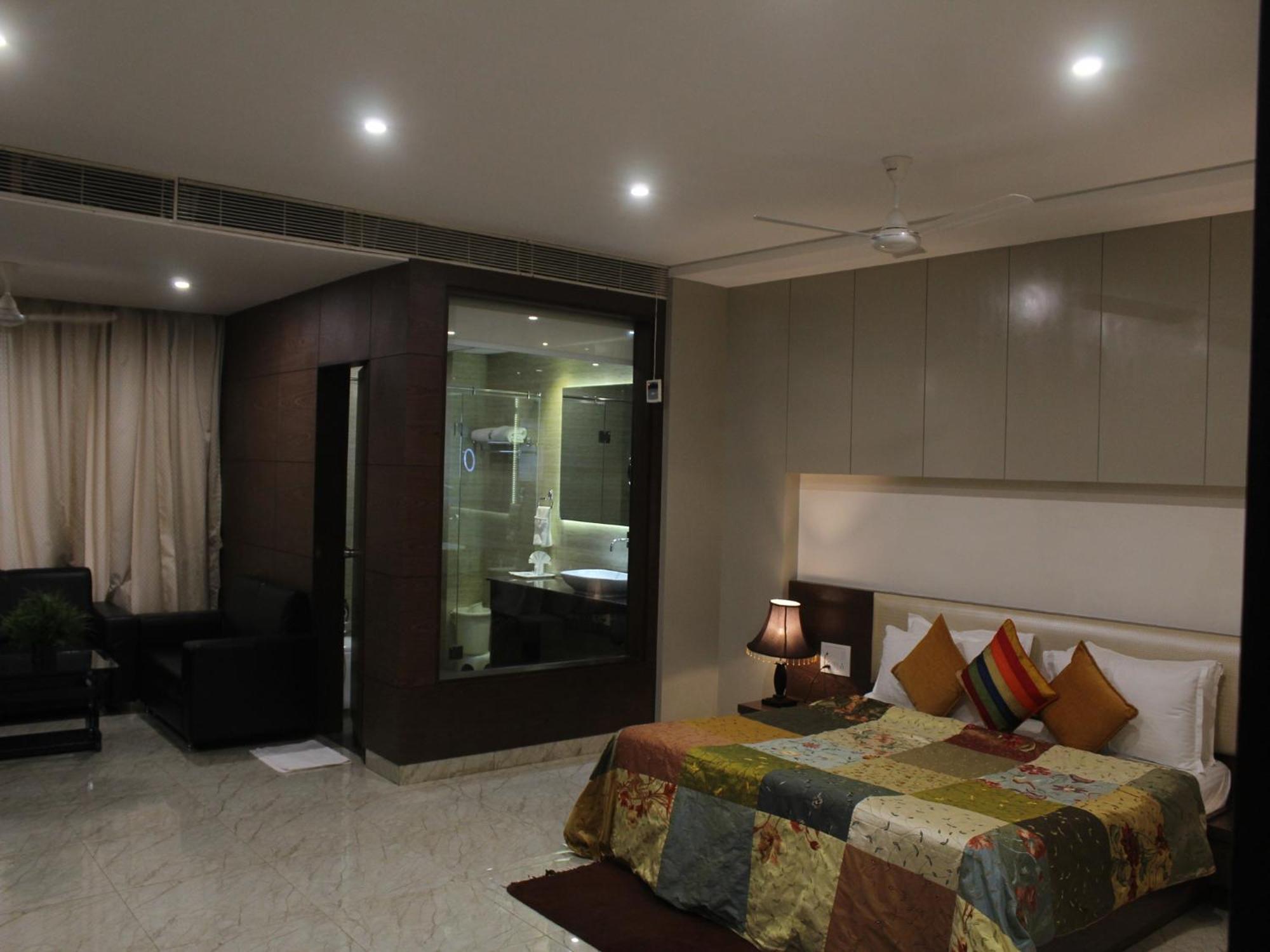 Seven Sky Clarks Exotica Hotel Будж Екстериор снимка